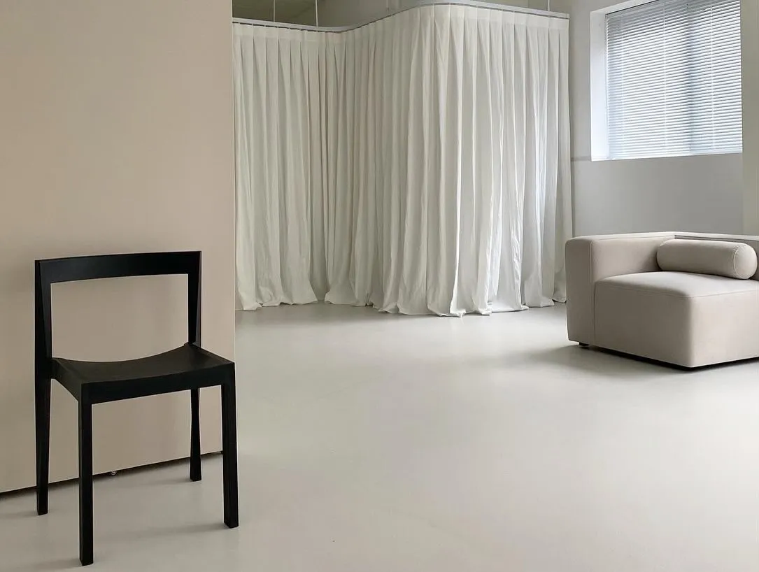 스튜디오 모프 76㎡ 자연광 촬영 공간 전경